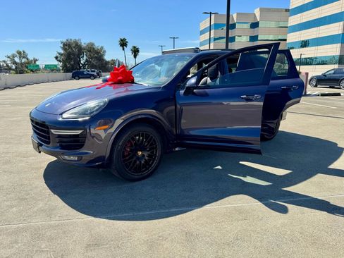 Used 2018 Porsche Cayenne GTS w/ Premium Package Plus image 35
