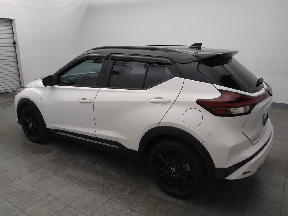 Used 2021 Nissan Kicks SR FWD image 3