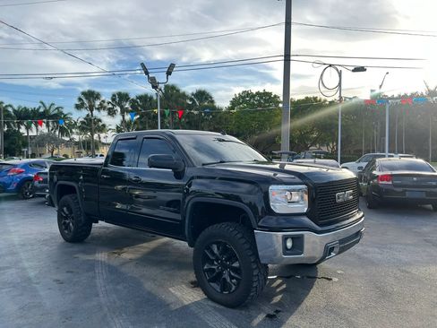 Used 2014 GMC Sierra 1500 SLE w/ SLE Value Package RWD image 2