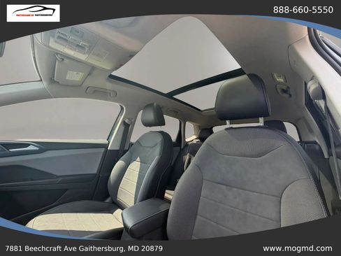 Used 2022 Volkswagen Taos SE FWD image 21
