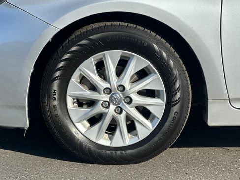 Used 2013 Toyota Prius Plug-In Hybrid image 25