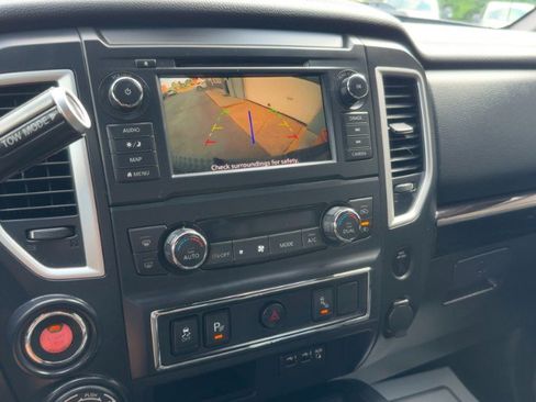 Used 2019 Nissan Titan SL w/ Midnight Edition AWD/4WD image 19