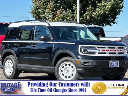Used 2024 Ford Bronco Sport Heritage w/ Heritage Convenience Package image 2