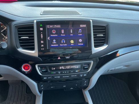 Used 2016 Honda Pilot Elite image 22