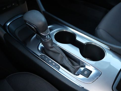 Used 2025 Chevrolet Malibu LT image 18