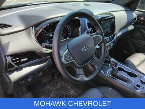 Used 2023 Chevrolet Traverse RS AWD/4WD image 9