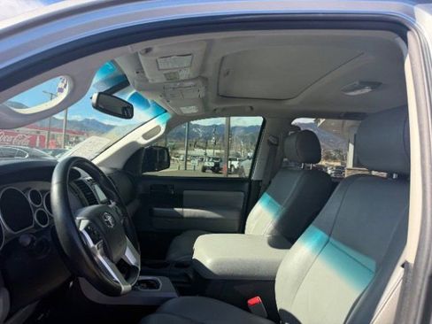Used 2017 Toyota Sequoia SR5 w/ Premium Package AWD/4WD image 23