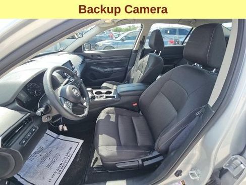 Used 2024 Nissan Altima 2.5 S FWD image 10