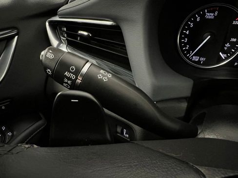 Used 2024 Buick Enclave Premium image 32