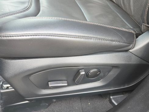 Used 2023 Ford Explorer Platinum w/ Technology Package image 28