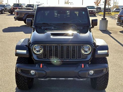 Certified 2024 Jeep Gladiator Mojave w/ Dual Top Group image 9