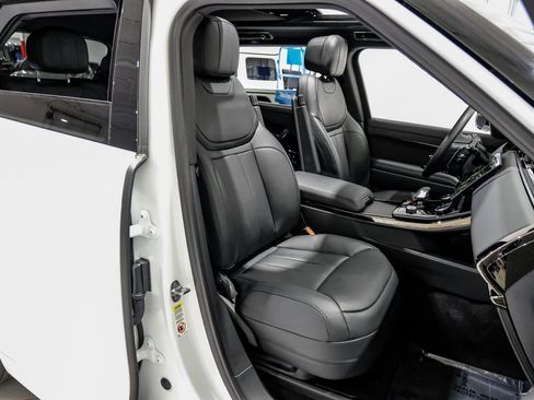 Used 2023 Land Rover Range Rover Sport SE Dynamic image 29