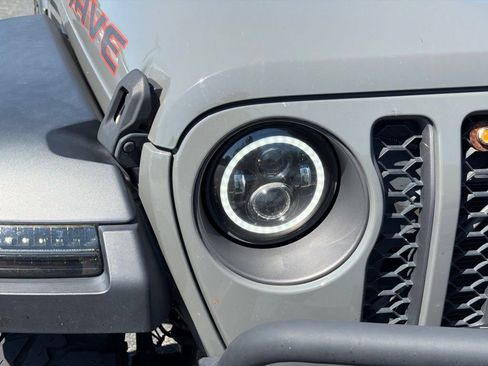 Used 2021 Jeep Gladiator Mojave AWD/4WD image 22