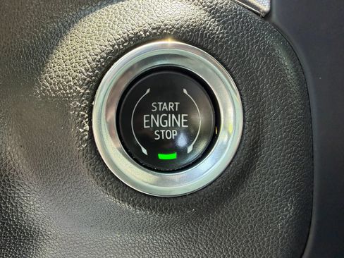 Used 2019 GMC Sierra 1500 SLT w/ SLT Premium Package AWD/4WD image 31