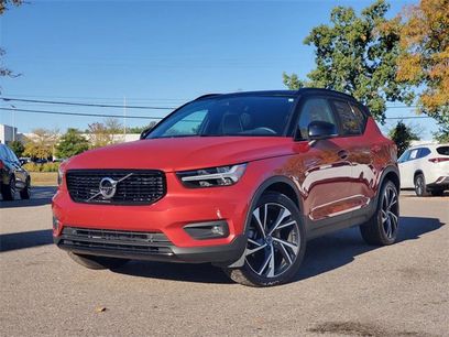 Certified 2021 Volvo XC40 T5 R-Design w/ Advanced Package