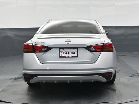 Used 2024 Nissan Altima 2.5 S FWD image 5