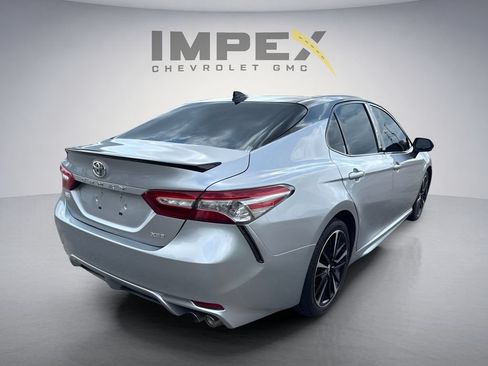 Used 2019 Toyota Camry XSE FWD image 5