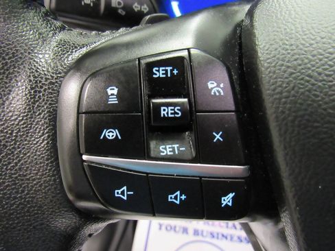 Used 2020 Ford Escape Titanium AWD/4WD image 34