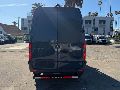 Used 2019 Mercedes-Benz Sprinter 144 Cargo image 5
