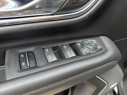 Used 2022 Chevrolet Tahoe Premier image 8