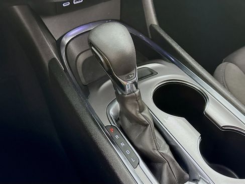 Used 2023 Chevrolet Malibu LT FWD image 19