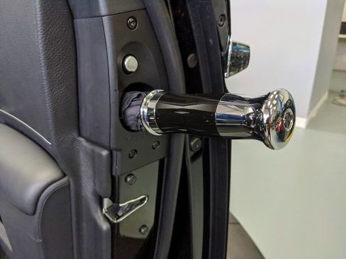 Used 2014 Rolls-Royce Ghost image 40