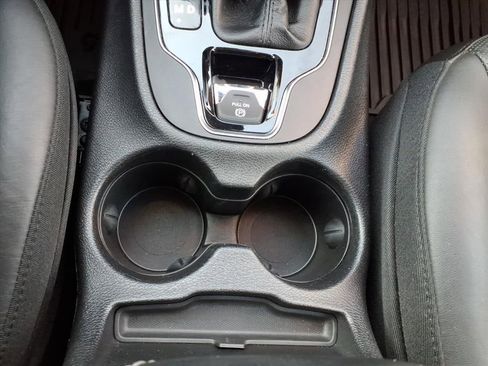 Used 2019 Jeep Cherokee Limited image 14