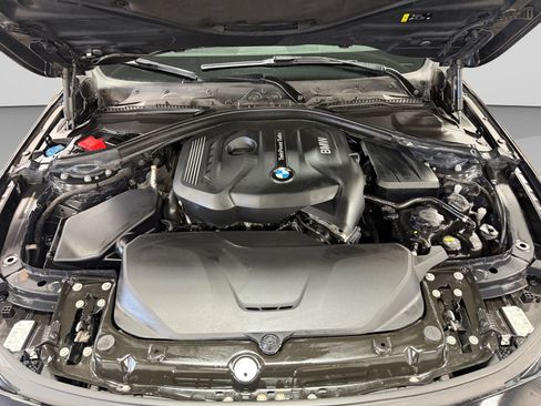 Used 2017 BMW 330i xDrive Sedan w/ Premium Package AWD/4WD image 25