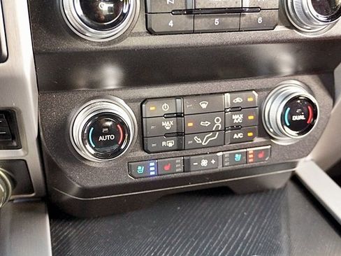 Used 2021 Ford F250 Platinum w/ FX4 Off-Road Package image 31