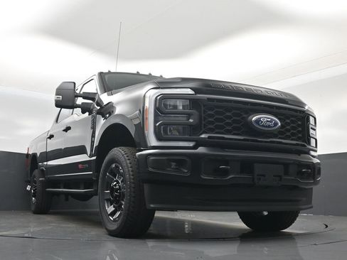 Used 2023 Ford F250 Lariat w/ Sport Appearance Package image 51