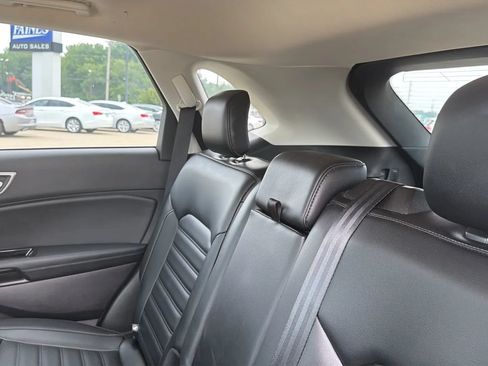 Used 2019 Ford Edge SEL w/ Equipment Group 201A AWD/4WD image 41