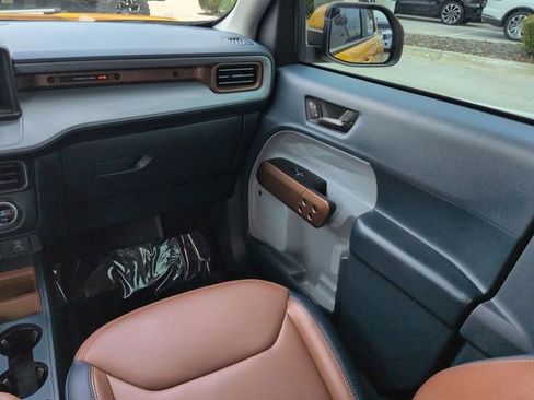 Certified 2022 Ford Maverick Lariat w/ Lariat Luxury Package FWD image 17