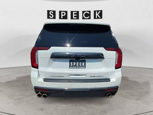 Used 2023 GMC Yukon Denali Ultimate w/ LPO, Floor Liner Package AWD/4WD image 6
