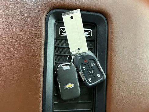 Used 2019 Chevrolet Tahoe Premier AWD/4WD image 36