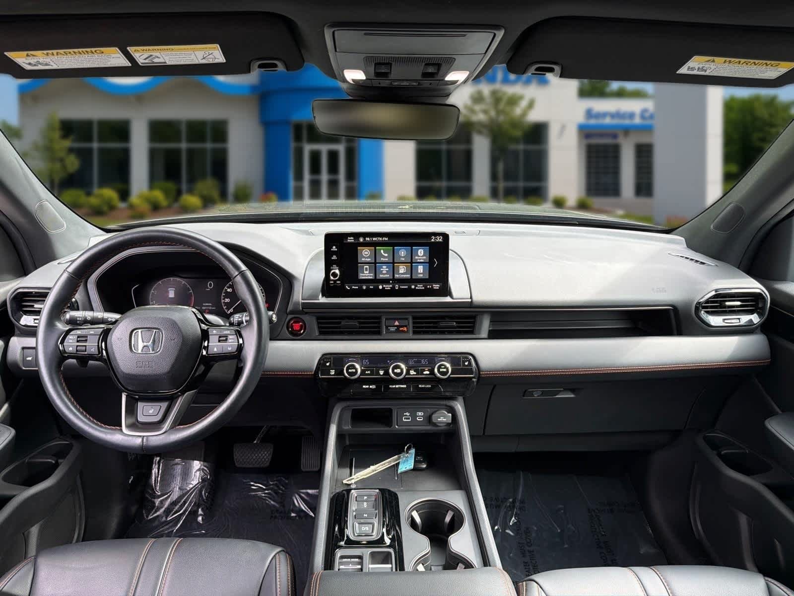 Used 2025 Honda Pilot TrailSport image 30