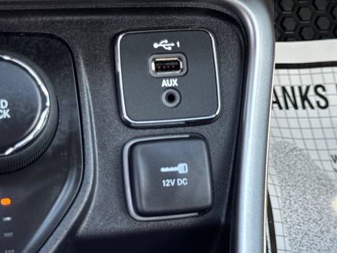 Used 2020 Jeep Compass Latitude w/ Cold Weather Group AWD/4WD image 46