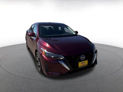 Used 2025 Nissan Sentra SV FWD image 3