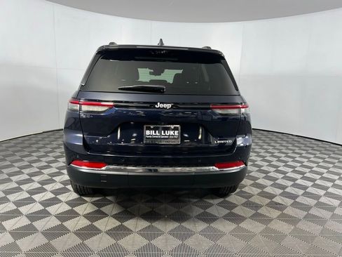 Used 2024 Jeep Grand Cherokee Limited w/ Luxury Tech Group II image 8