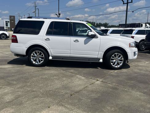 Used 2016 Ford Expedition Limited RWD image 2