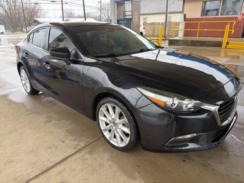 Used 2017 MAZDA MAZDA3 Touring image 2
