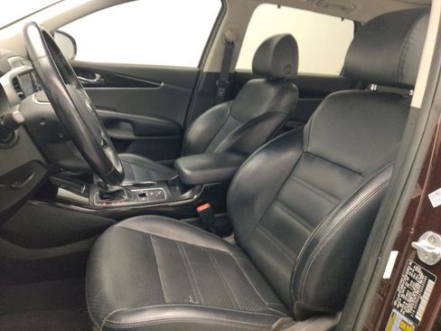 Used 2019 Kia Sorento EX w/ EX Touring Package FWD image 17