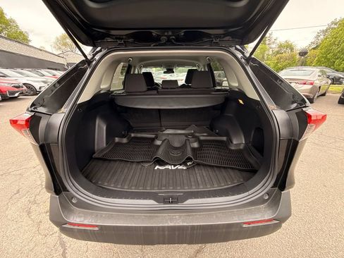 Used 2019 Toyota RAV4 LE w/ All Weather Liner Package AWD/4WD image 13