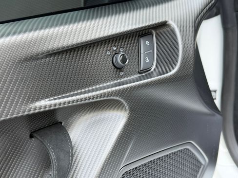 Used 2024 Lamborghini Huracan STO RWD image 36