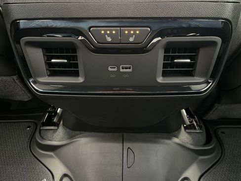 New 2026 GMC Sierra 3500 AT4 w/ AT4 Premium Plus Package image 22