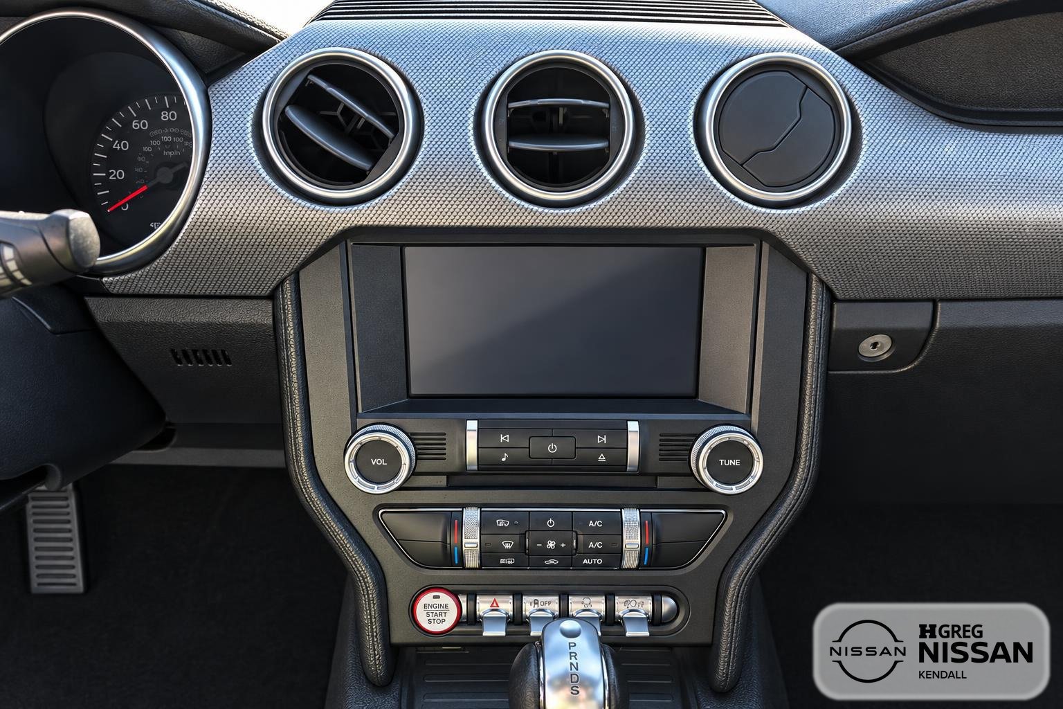 Used 2018 Ford Mustang Coupe w/ Equipment Group 101A RWD image 11