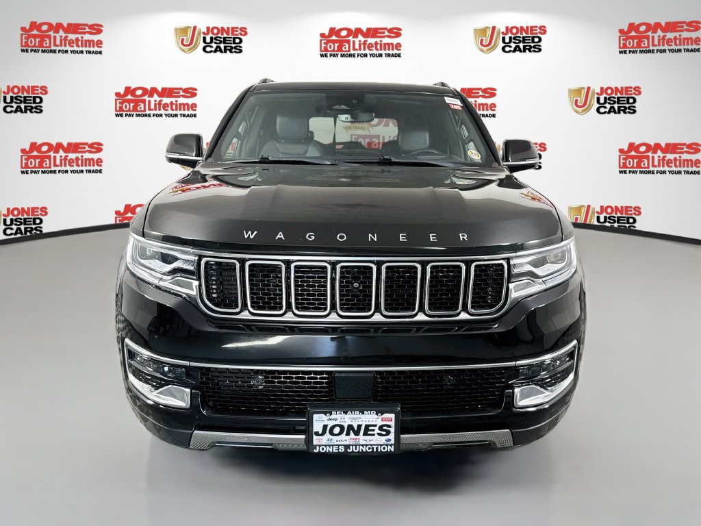 Used 2022 Jeep Wagoneer Series III w/ Premium Group I AWD/4WD image 12