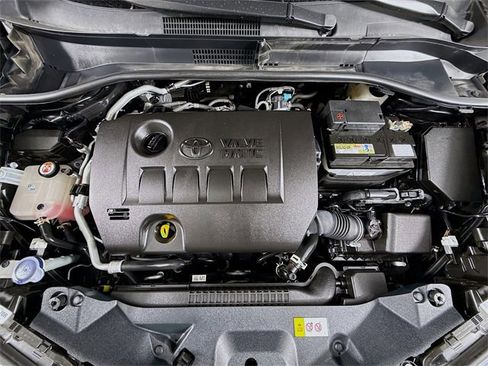 Certified 2022 Toyota C-HR XLE image 27