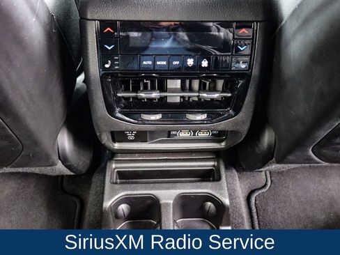 Used 2022 Jeep Grand Cherokee L Overland w/ Advanced Protech Group III image 19