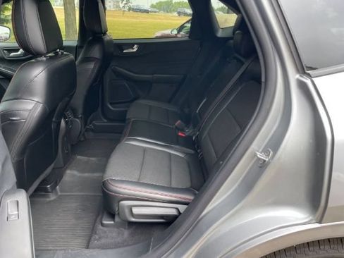 Used 2024 Ford Escape ST-Line w/ Tech Pack #1 AWD/4WD image 9