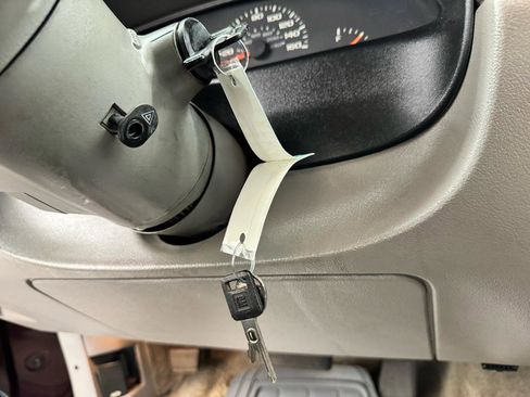 Used 1996 Chevrolet Impala SS RWD image 31